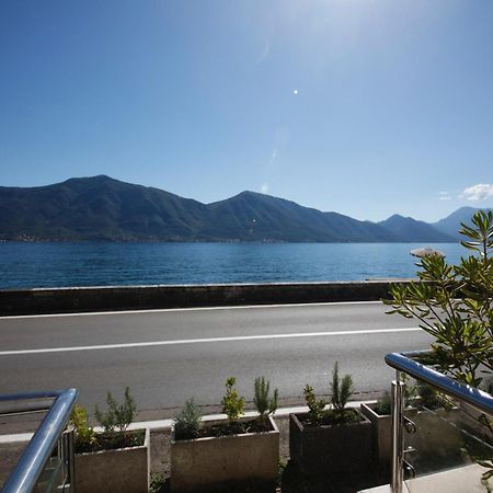 Waterfront Apartments Kotor Bagian luar foto