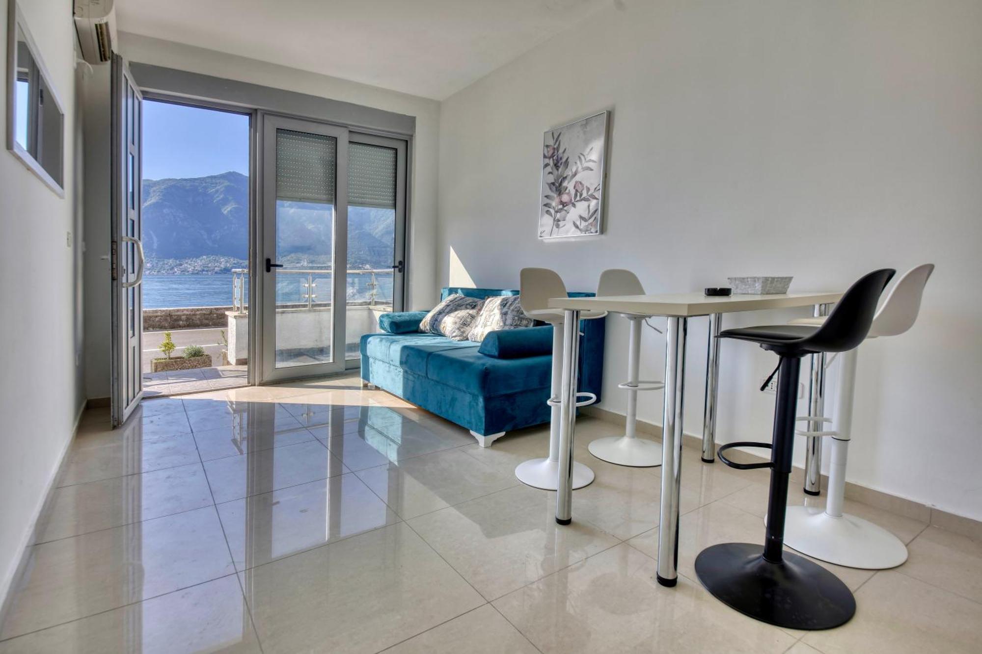Waterfront Apartments Kotor Bagian luar foto