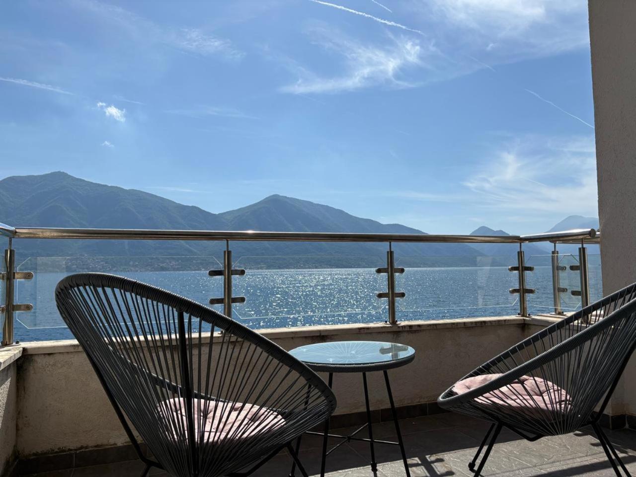 Waterfront Apartments Kotor Bagian luar foto