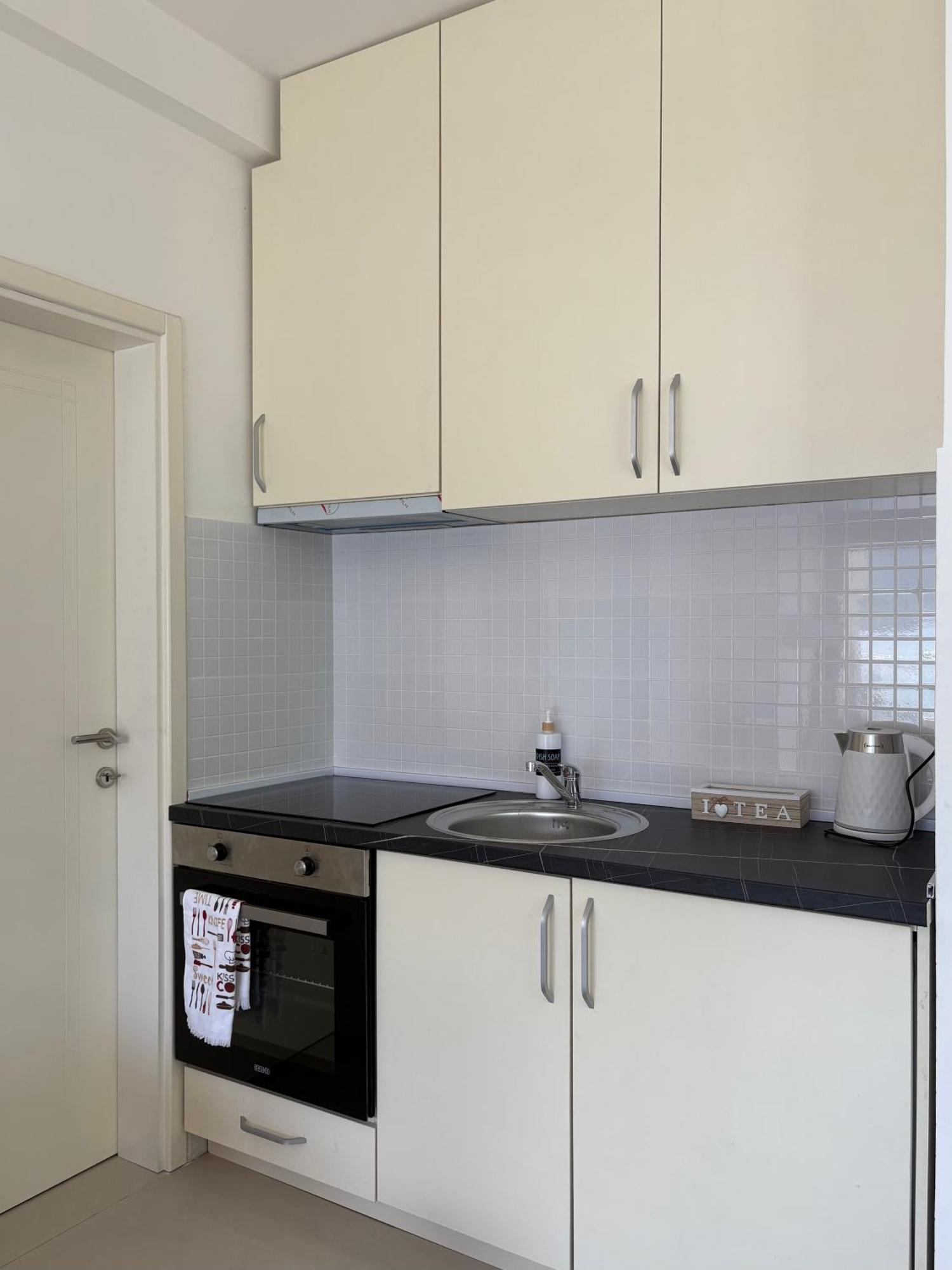 Waterfront Apartments Kotor Bagian luar foto