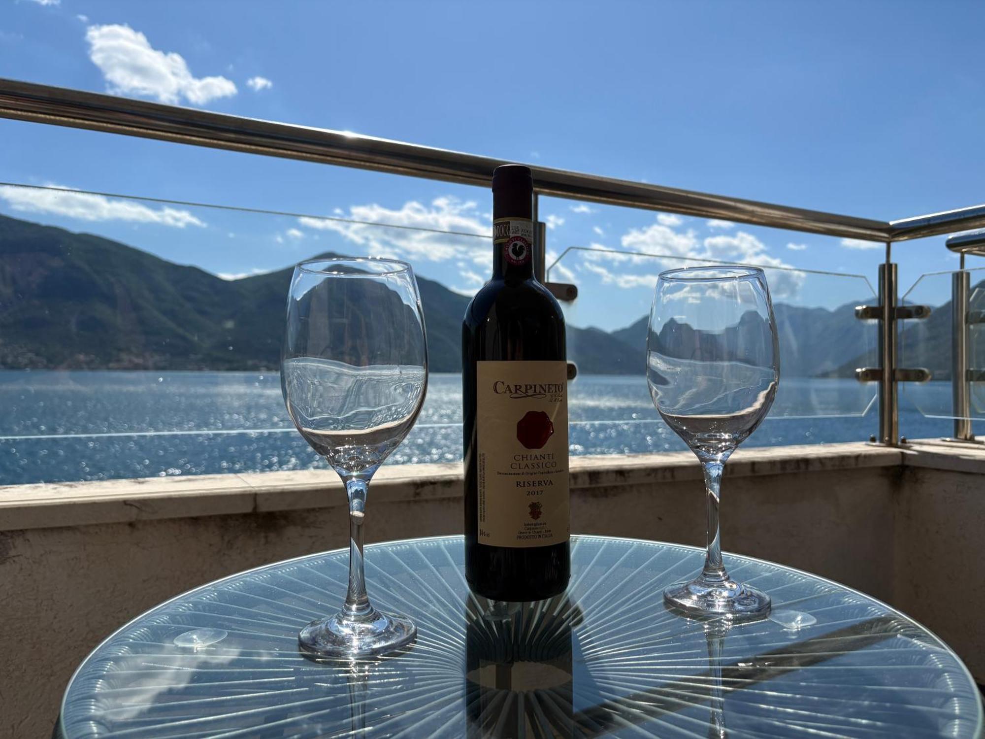 Waterfront Apartments Kotor Bagian luar foto