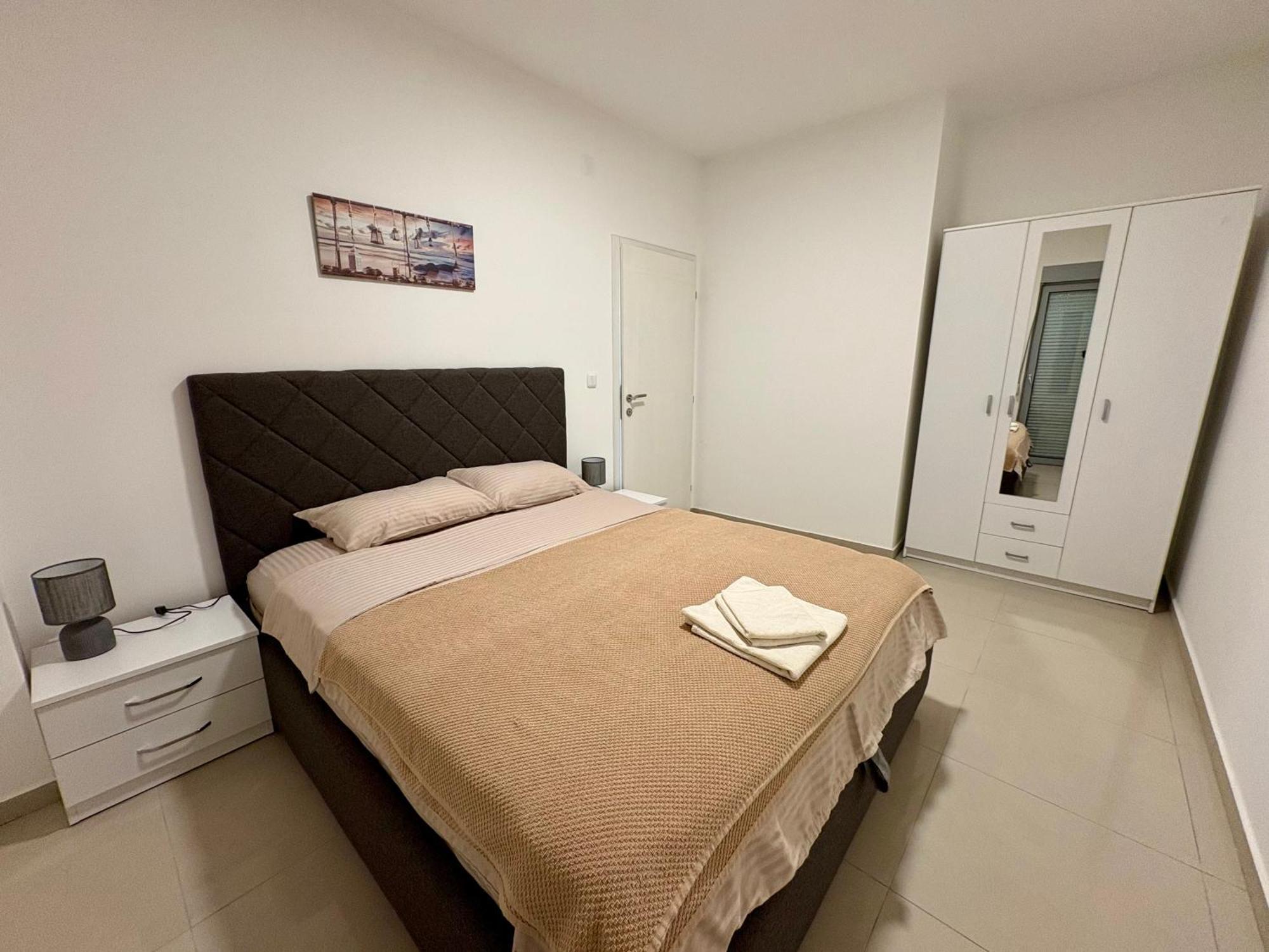 Waterfront Apartments Kotor Bagian luar foto